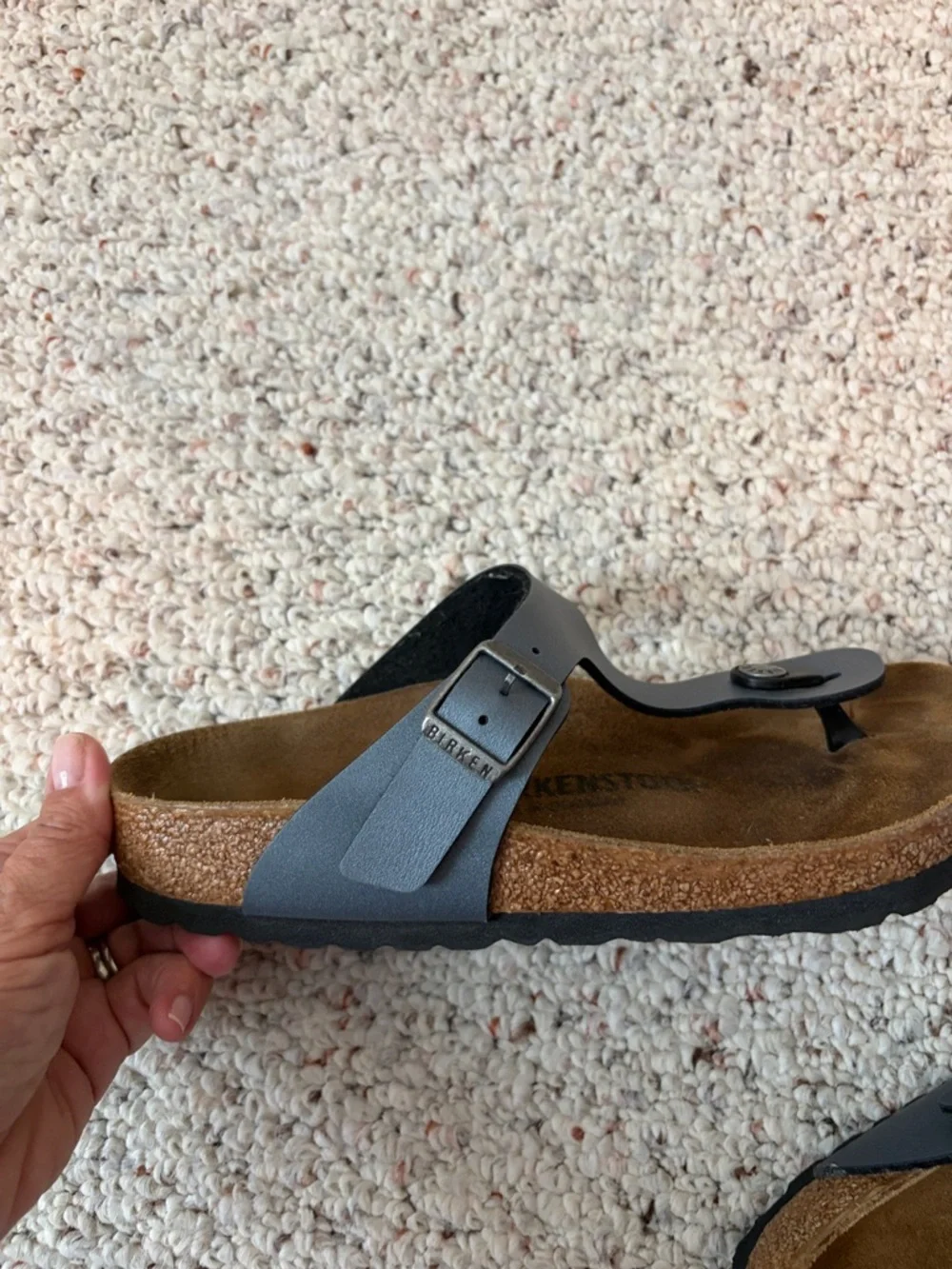 Birkenstock Gizeh Sandals in Metallic Silver